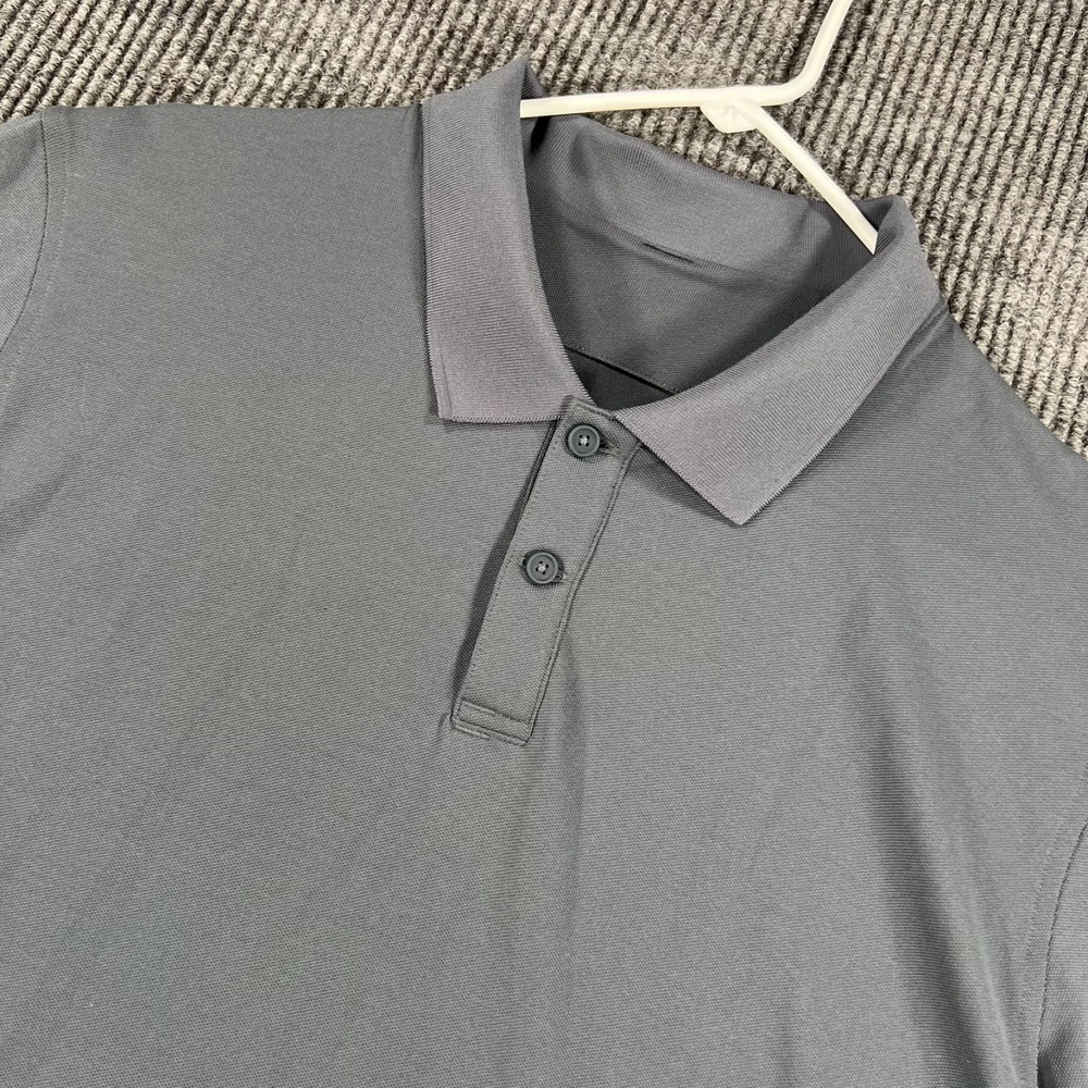 Lululemon Polo Shirt Mens Medium Gray Short Sleeve Golf Casual Active Outdoor